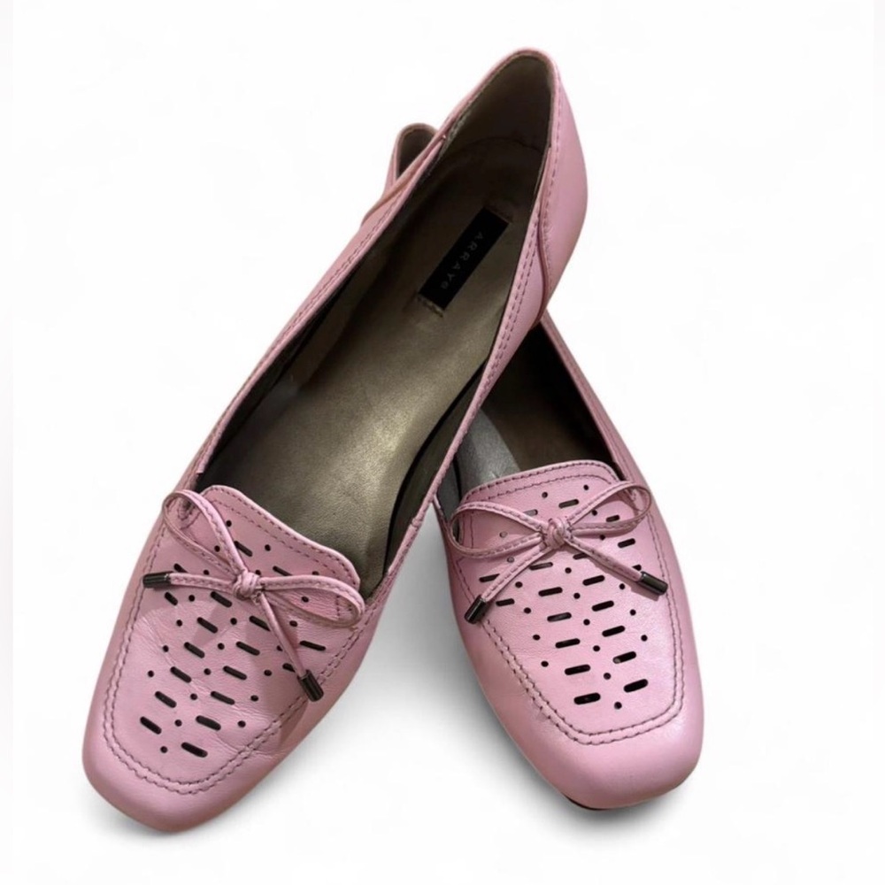 Array Bubblegum Pink Leather Loafers – Size 9.5